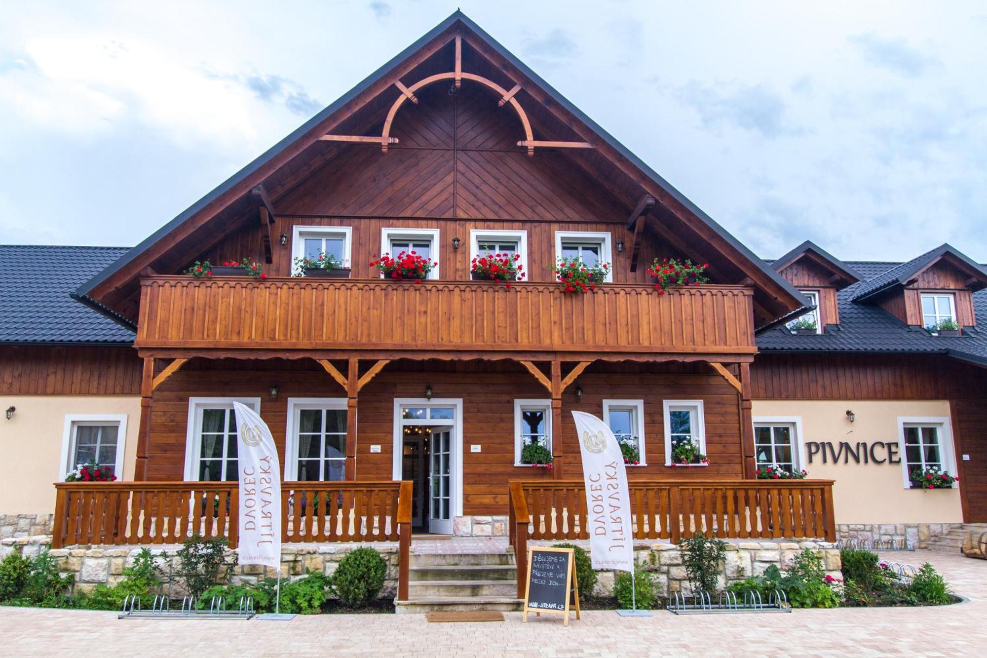 Apartman-Hotel Jitravsky Dvorec Rynoltice Exterior foto