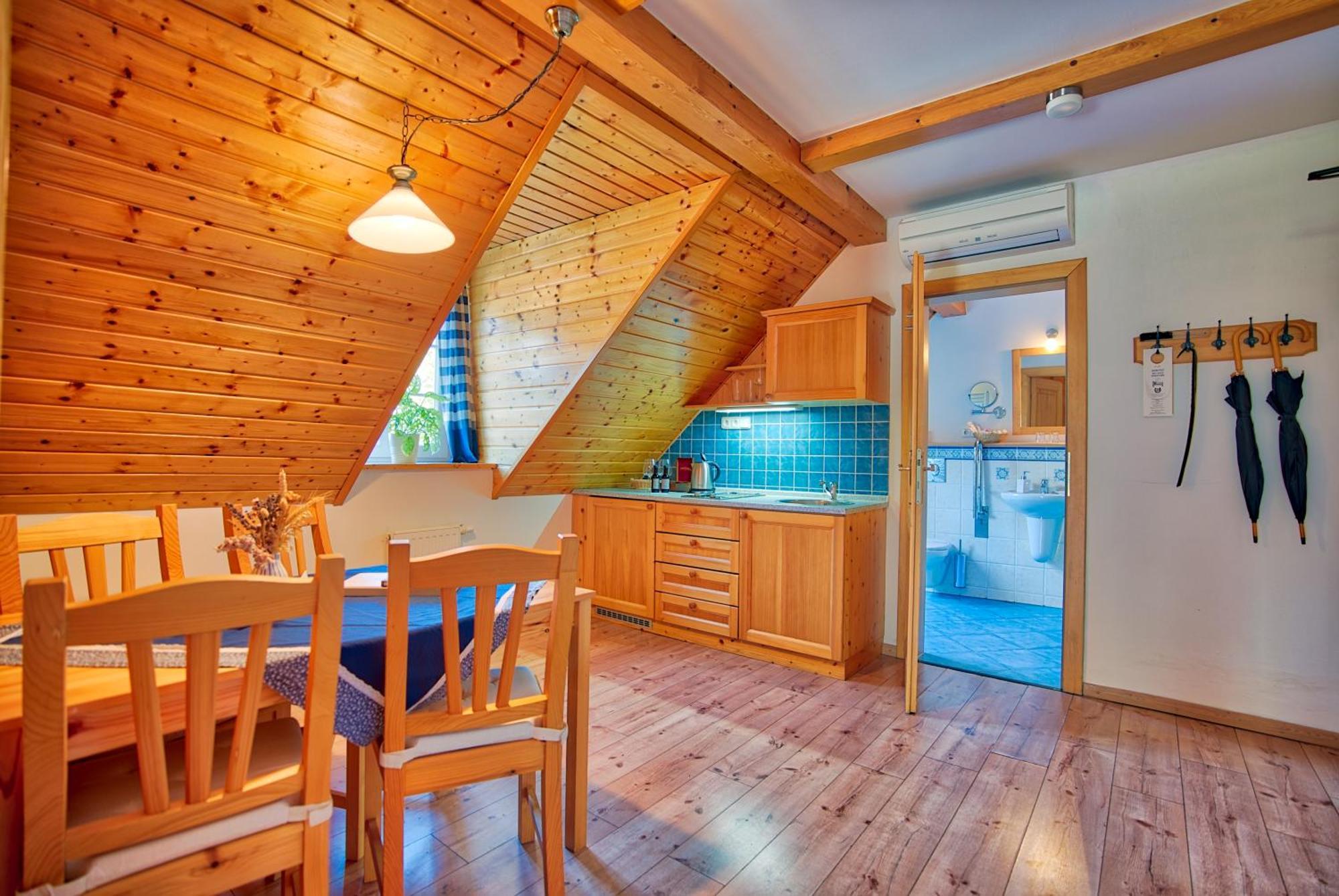 Apartman-Hotel Jitravsky Dvorec Rynoltice Exterior foto